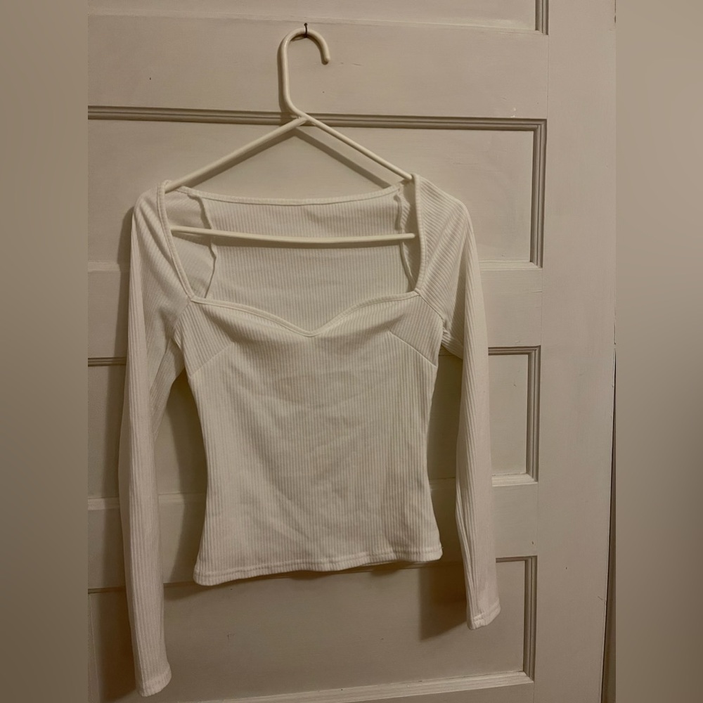 White square/sweetheart top